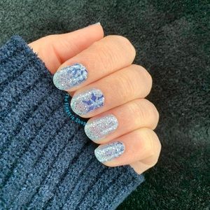 Color Street 𝐈𝐂𝐄 𝐈𝐂𝐄 𝐌𝐀𝐘𝐁𝐄 (retired)